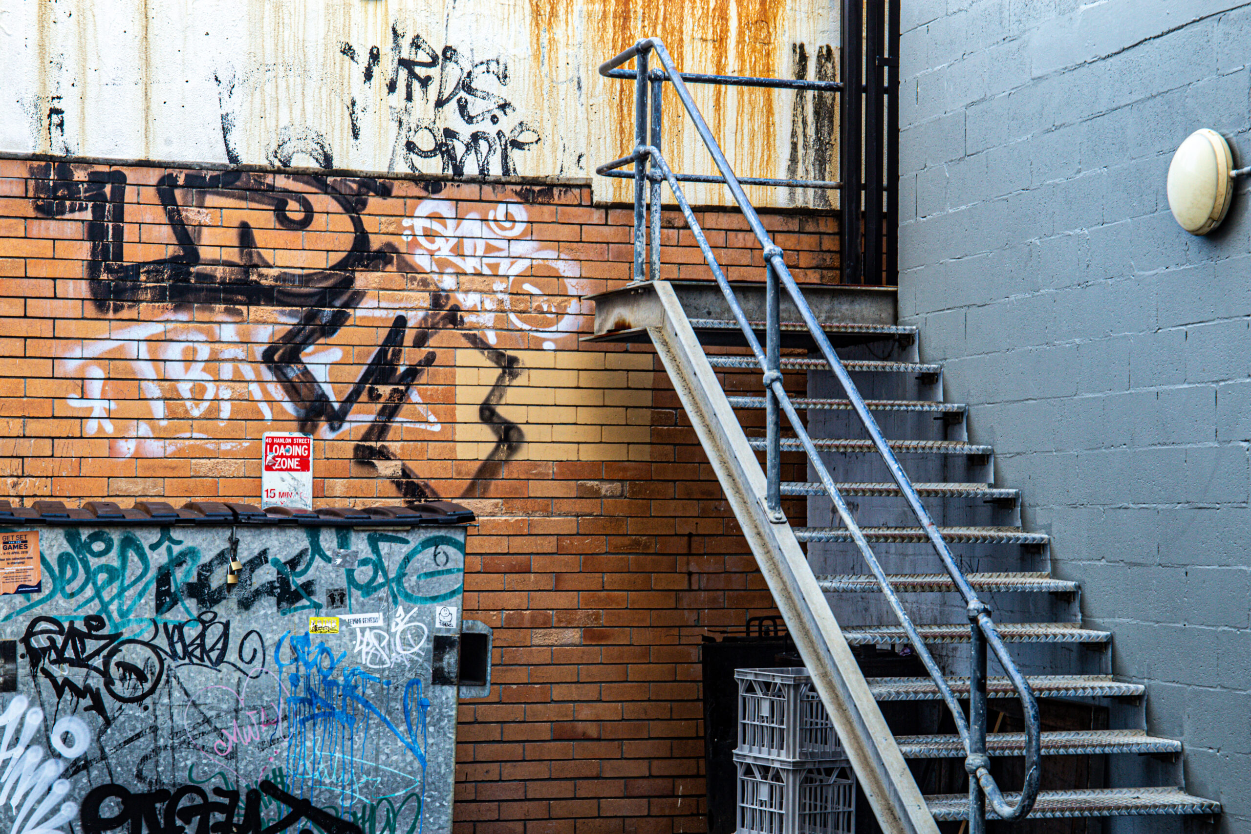 alley