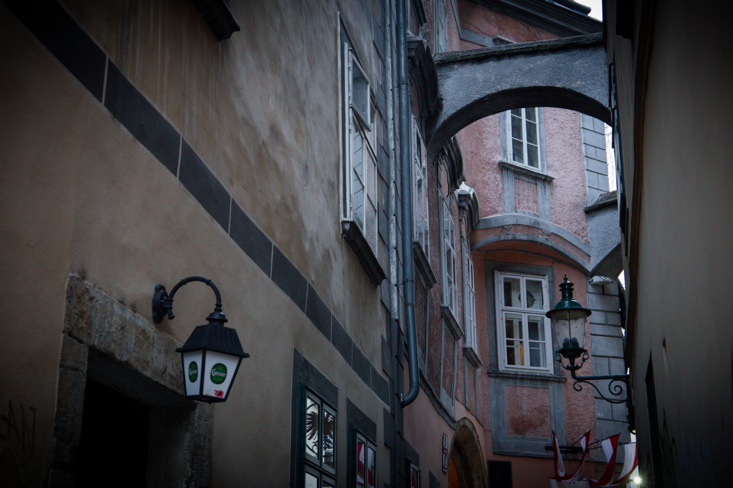 alley